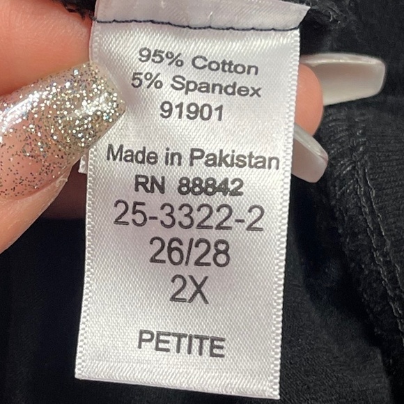 WOMAN WITHIN Athletic Cropped Pants - Picture 4 of 9